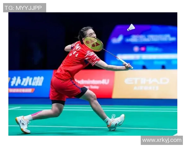 中国羽毛球运动员的崛起与辉煌成就：从艰辛训练到国际赛场的精彩表现